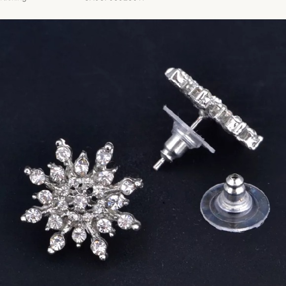 golden crystal snowflake earrings - Picture 4 of 5